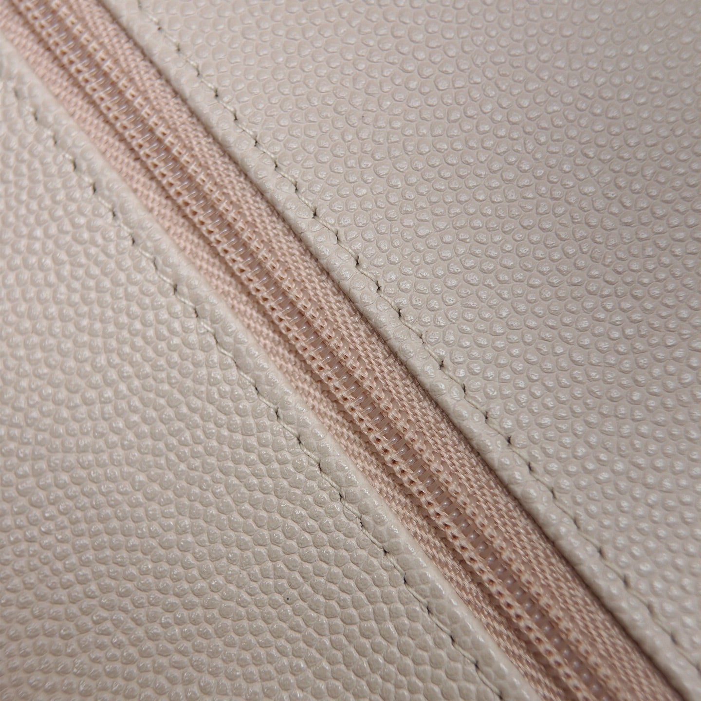 Ivory Caviar Leather Medium Flap Bag - Level X