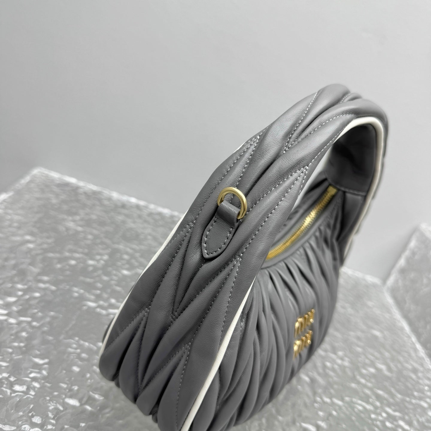 Grey Leather Wander Bag - Level 5