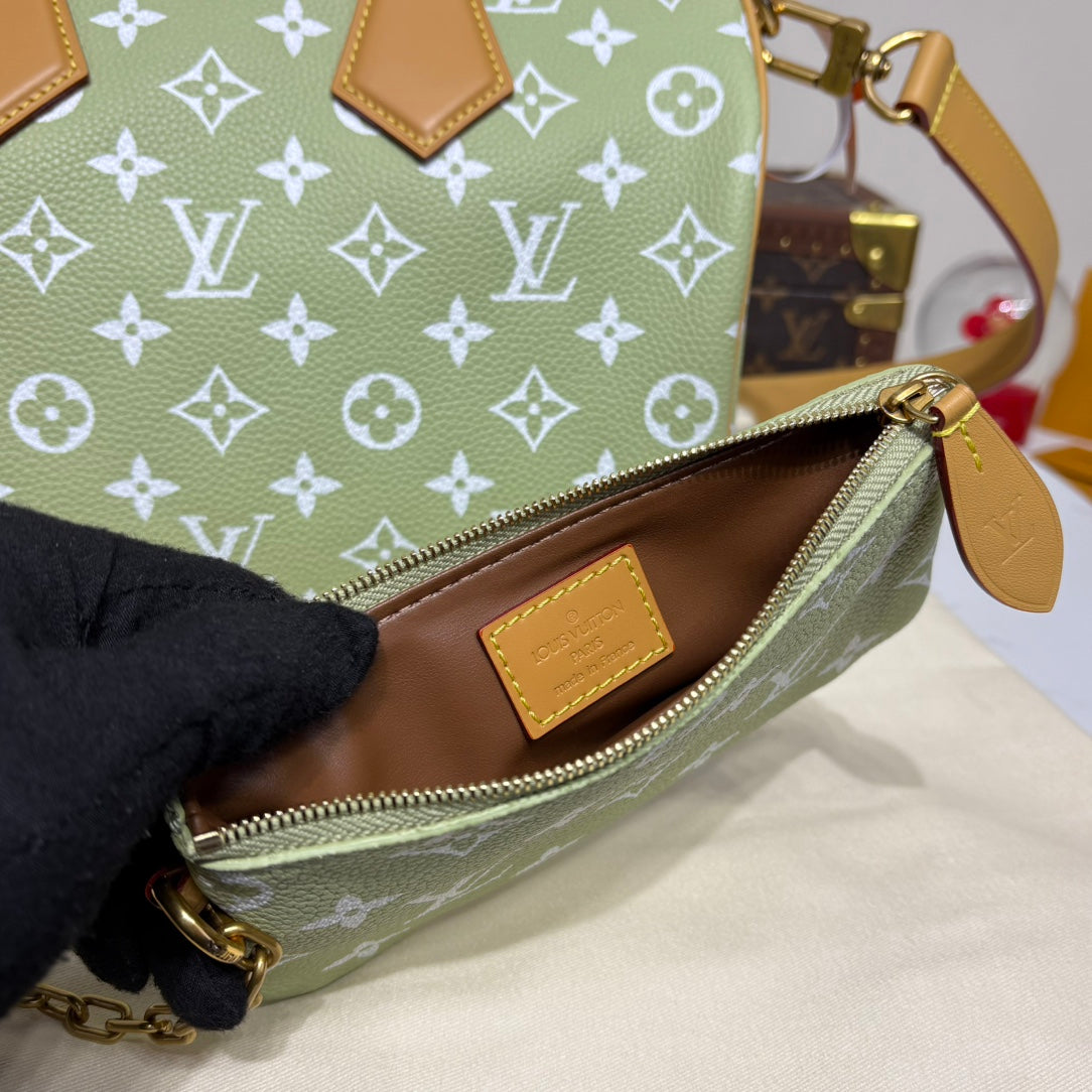 P9 Speedy 30 Bandouliere Light Green Leather - Level 5