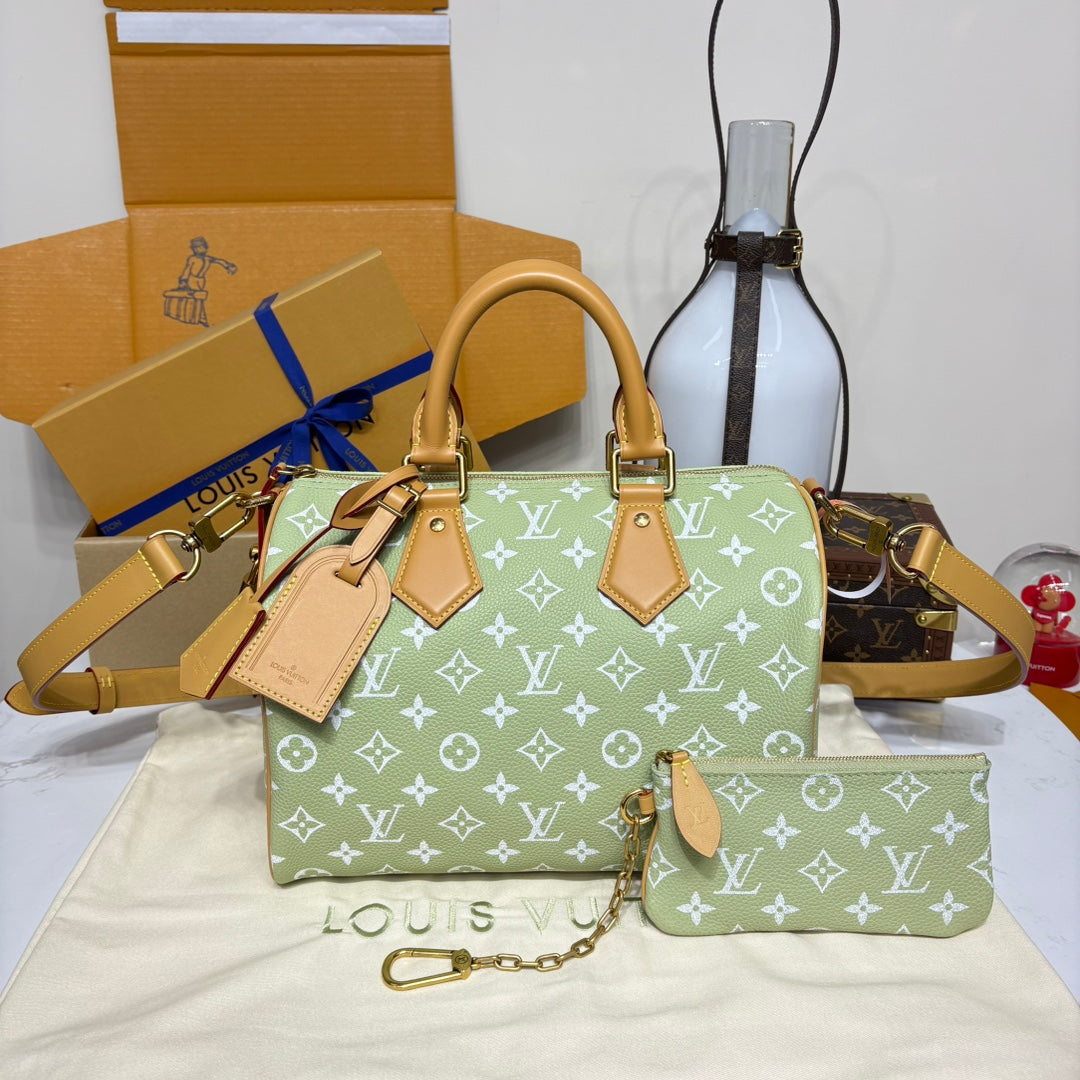P9 Speedy 30 Bandouliere Light Green Leather - Level 5