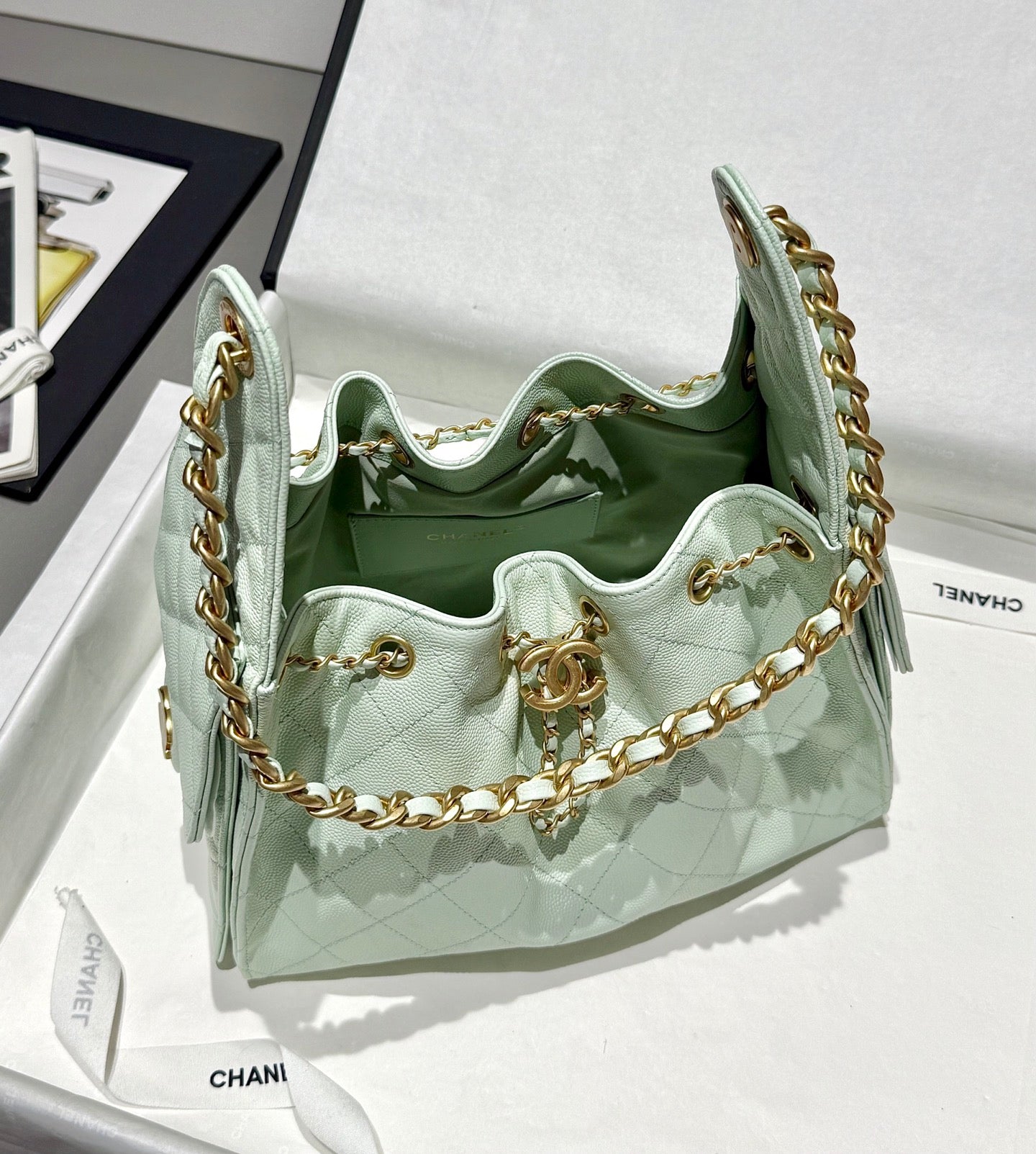 25 Hobo Bag Mint Green Caviar Leather - Level 5