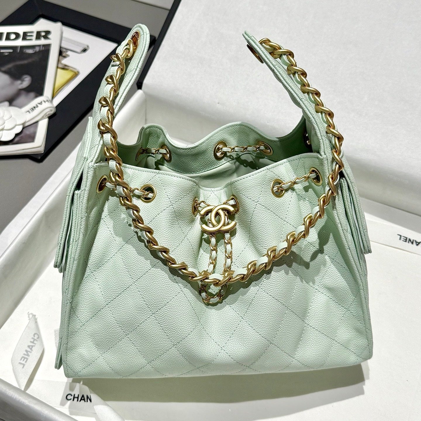 25 Hobo Bag Mint Green Caviar Leather - Level 5
