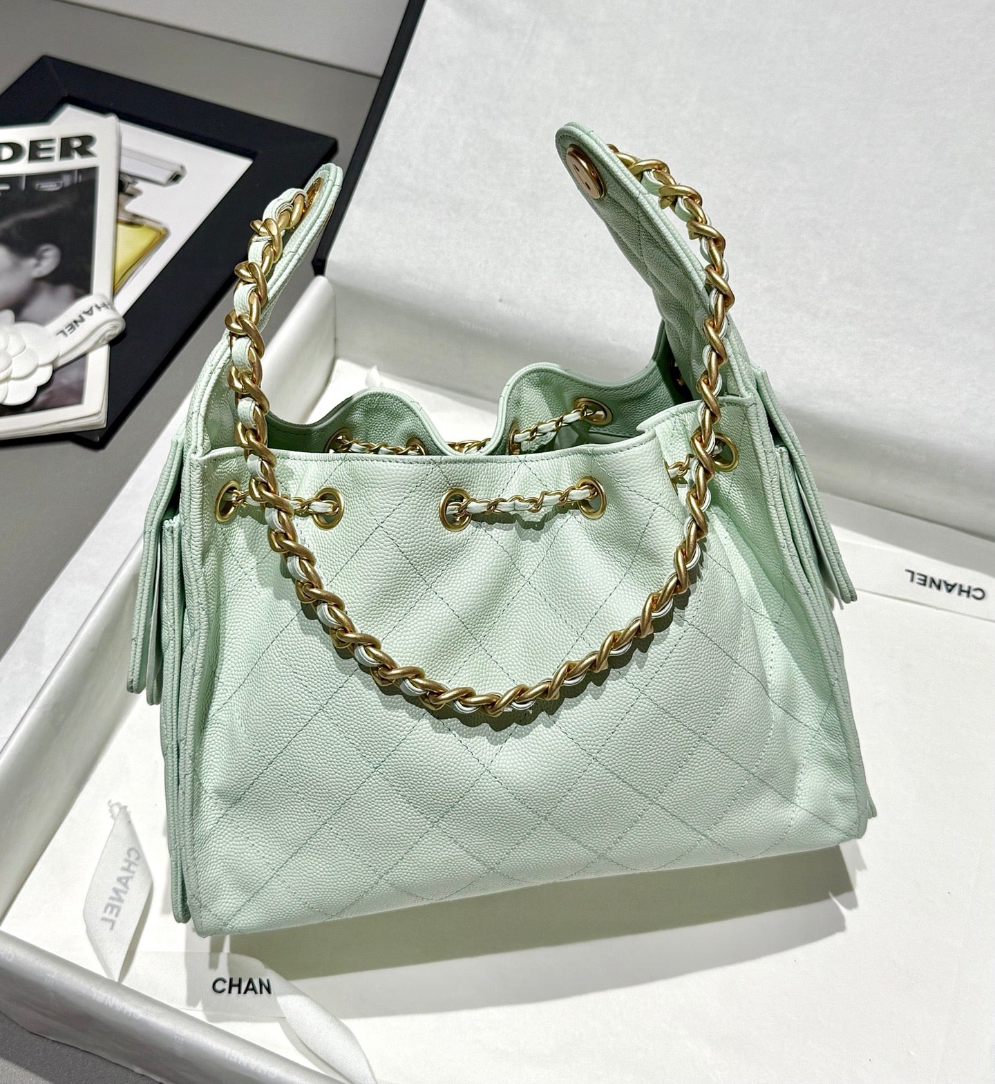 25 Hobo Bag Mint Green Caviar Leather - Level 5