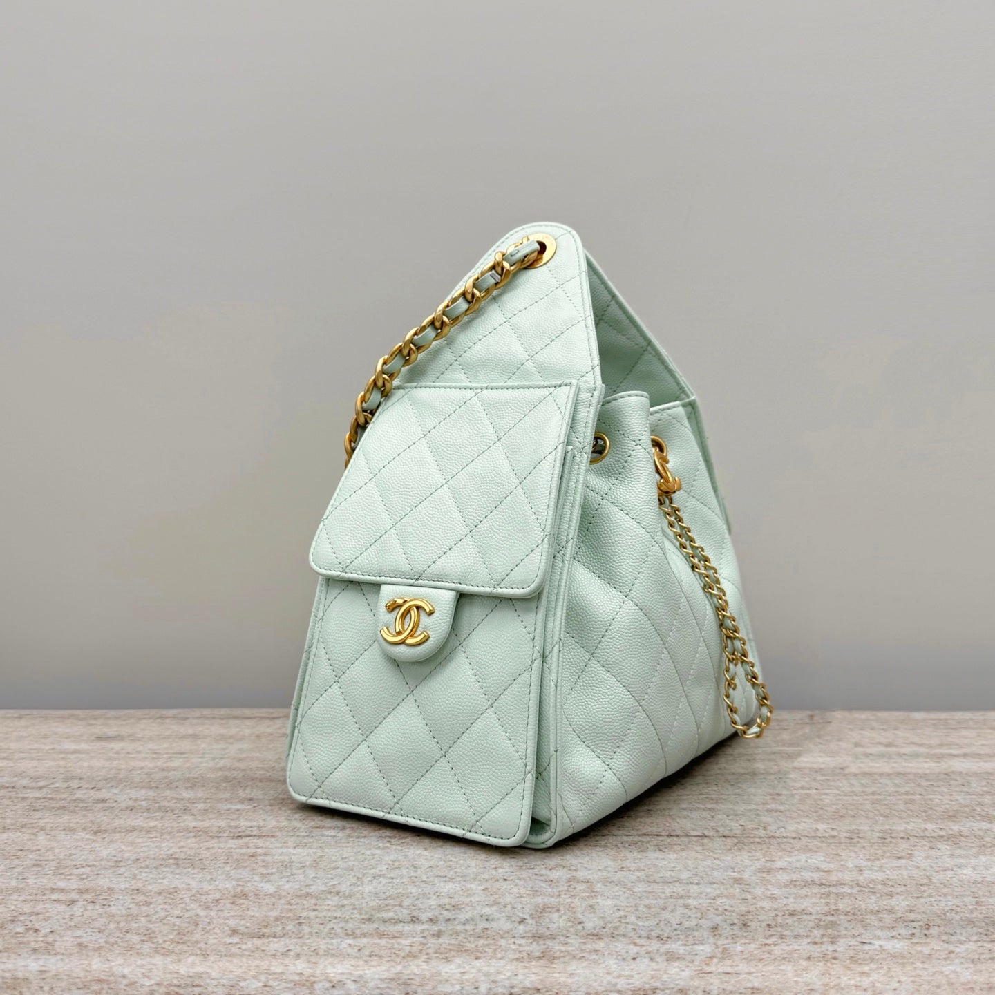 25 Hobo Bag Mint Green Caviar Leather - Level X