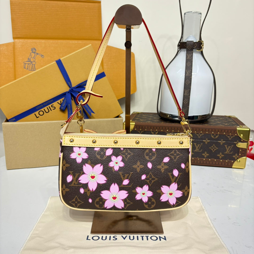 Cherry Blossom Murakami Pochette Accessoires - Level 5