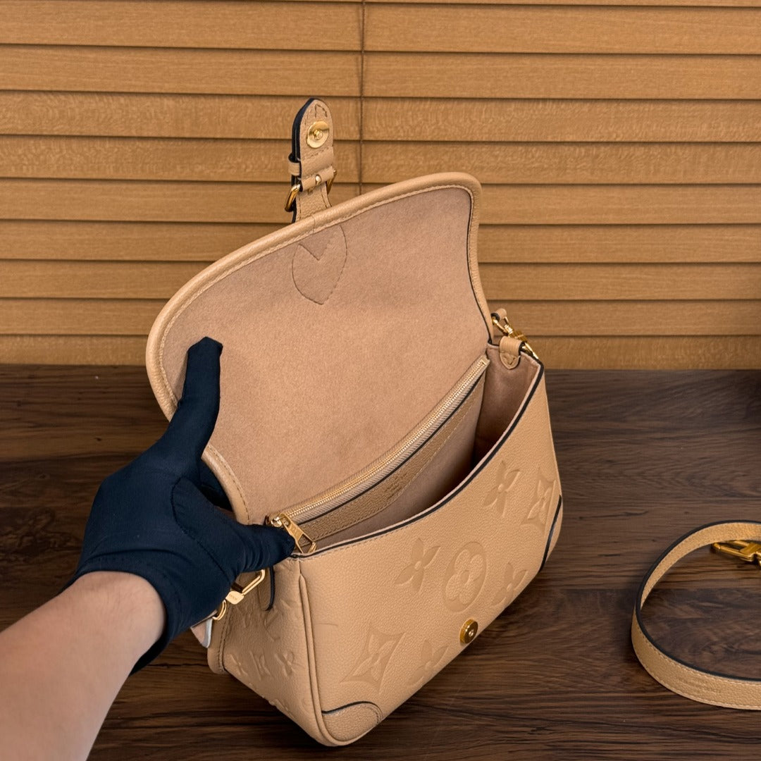 Diane Brown Empreinte Leather LOU - Level 5