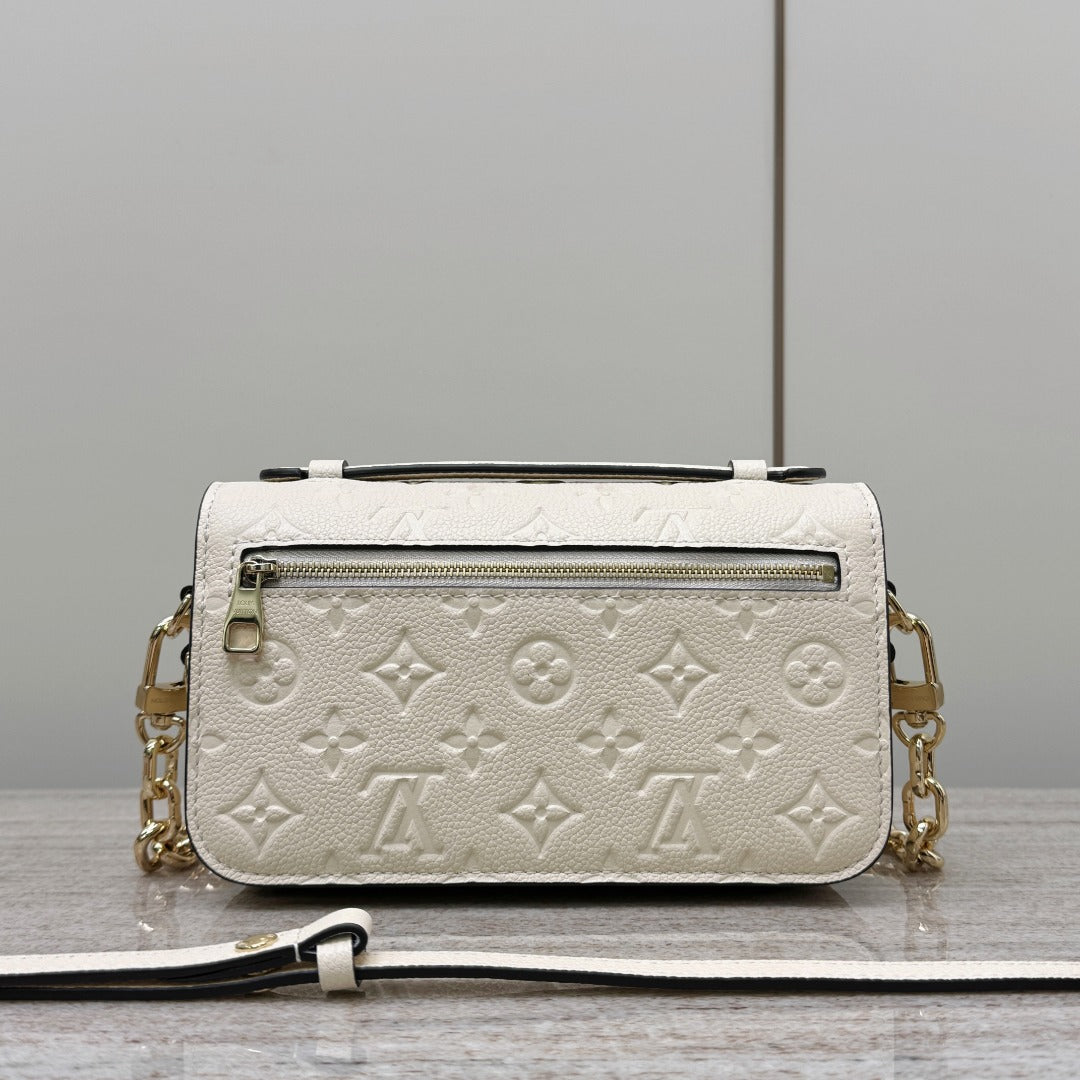 Pochette Metis East West Cream Empreinte Leather - Level X