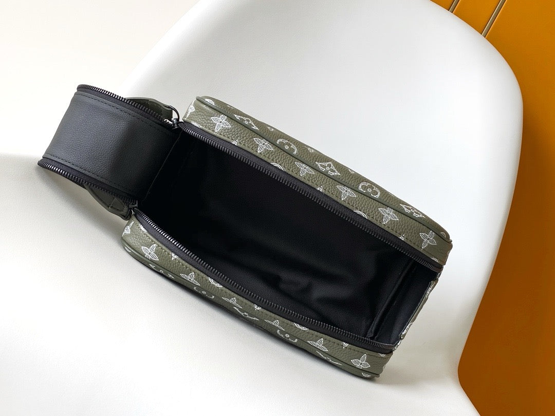 Green Leather Dopp Kit - Level 4