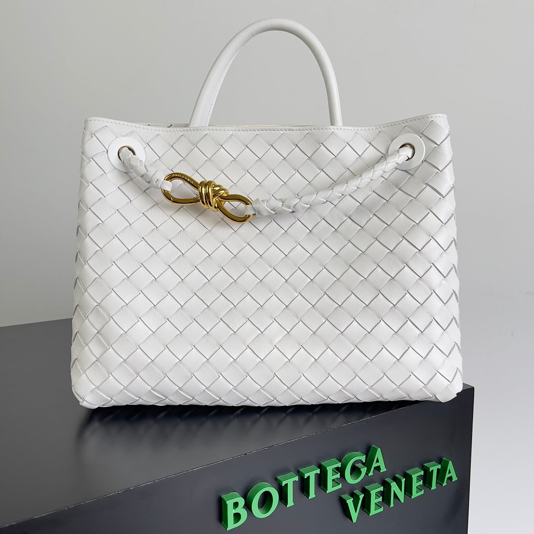 Medium Andiamo Tote BTV - Level 5