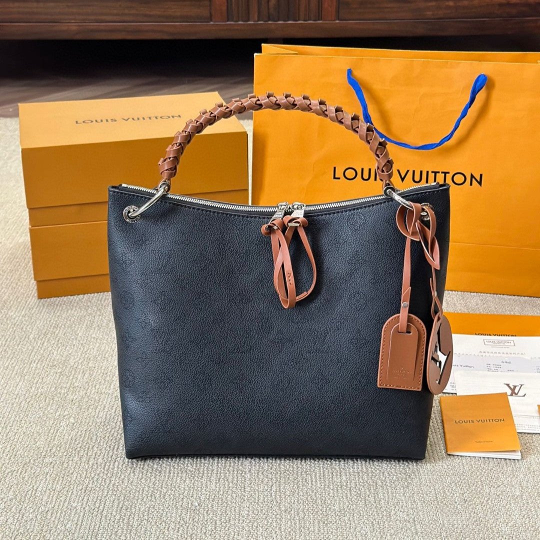 Beaubourg Hobo MM Mahina Leather LOU - Level 3