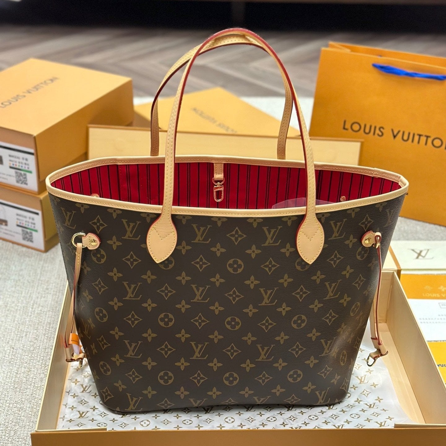 Neverfull MM Brown Mono & Red - Level 3