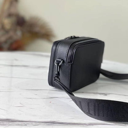 Alpha Wearable Wallet Black Leather - Level 4