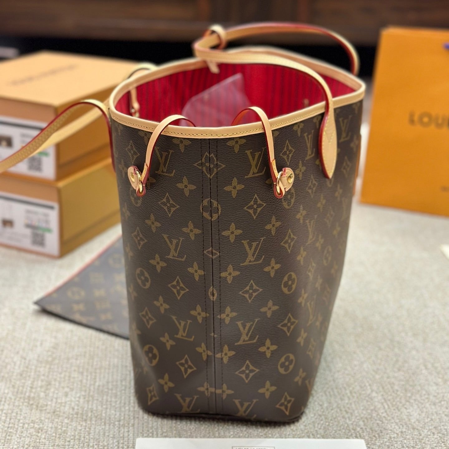 Neverfull MM Brown Mono & Red - Level 3