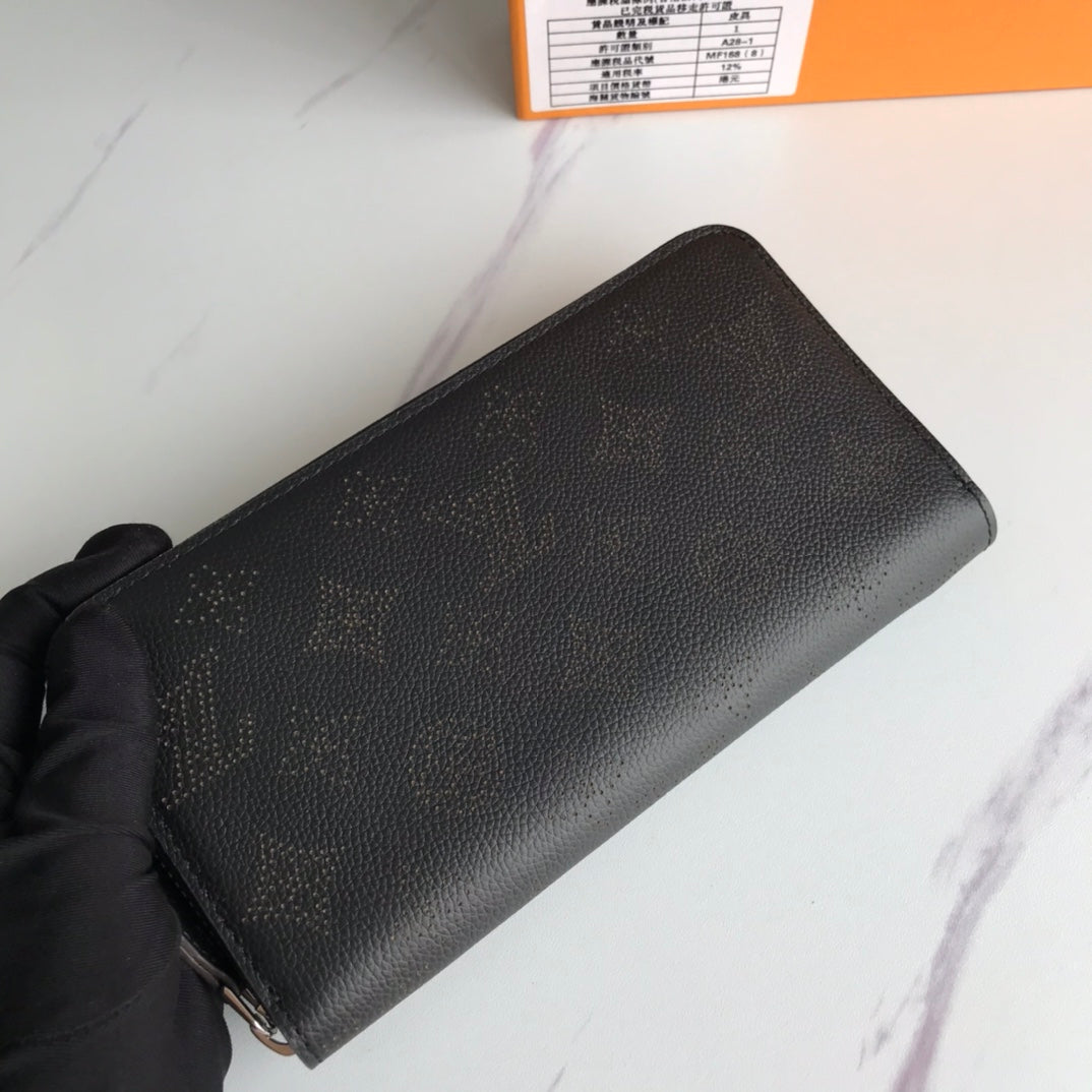 Black Mahina Leather Zippy Wallet LOU - Level 3