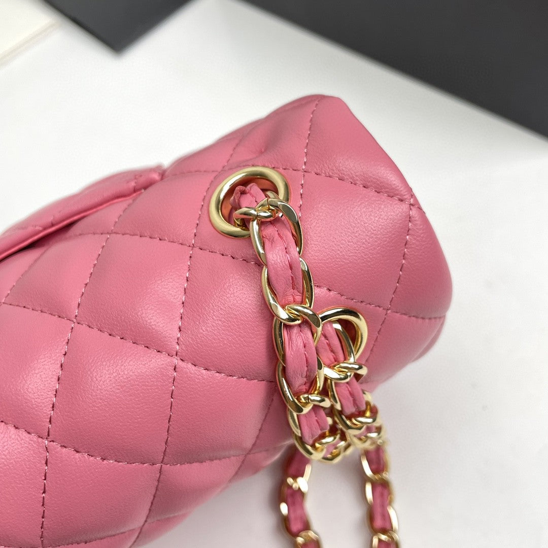 Small Lambskin Flap Bag Pink CNL - Level 4