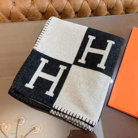 Black Avalon Throw Blanket - Level 5