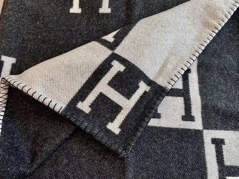 Black Avalon Throw Blanket - Level 5