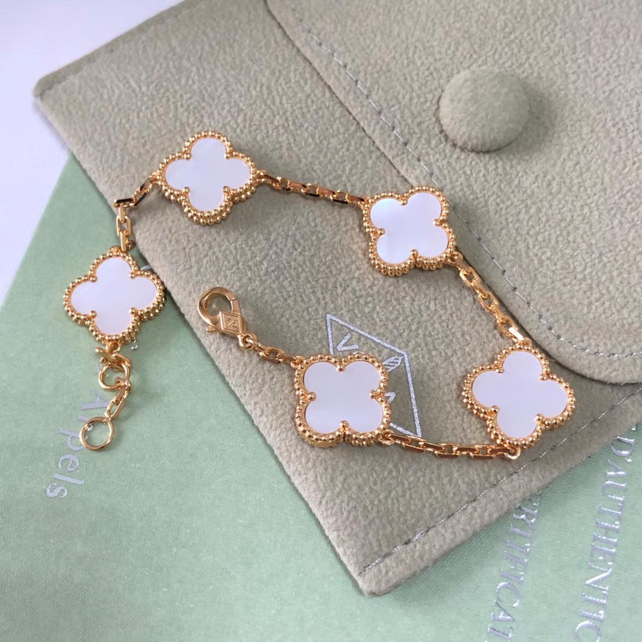 5-Clover Bracelet - White