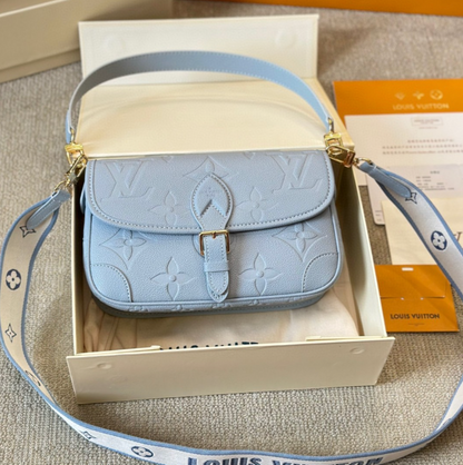 Diane Shoulder Bag Blue LOU - Level 3