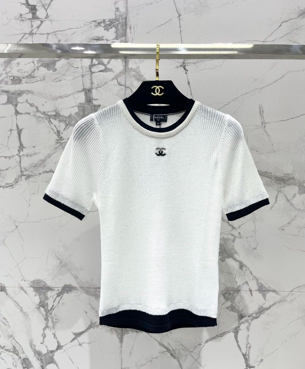 Rhinestone Contrast Knit T Shirt