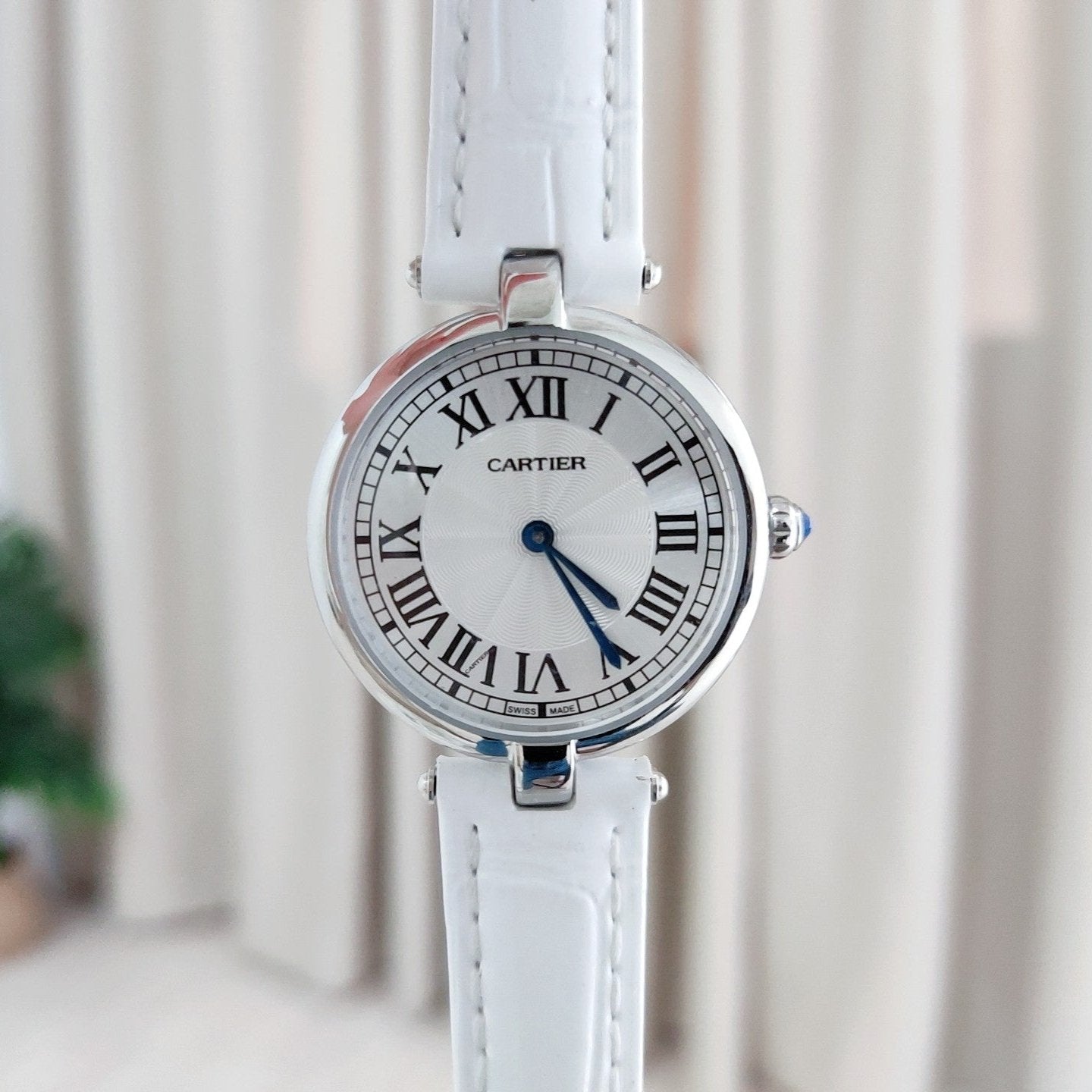 Vendome Ladies White Leather Strap Watch 30mm CTR - Level 3