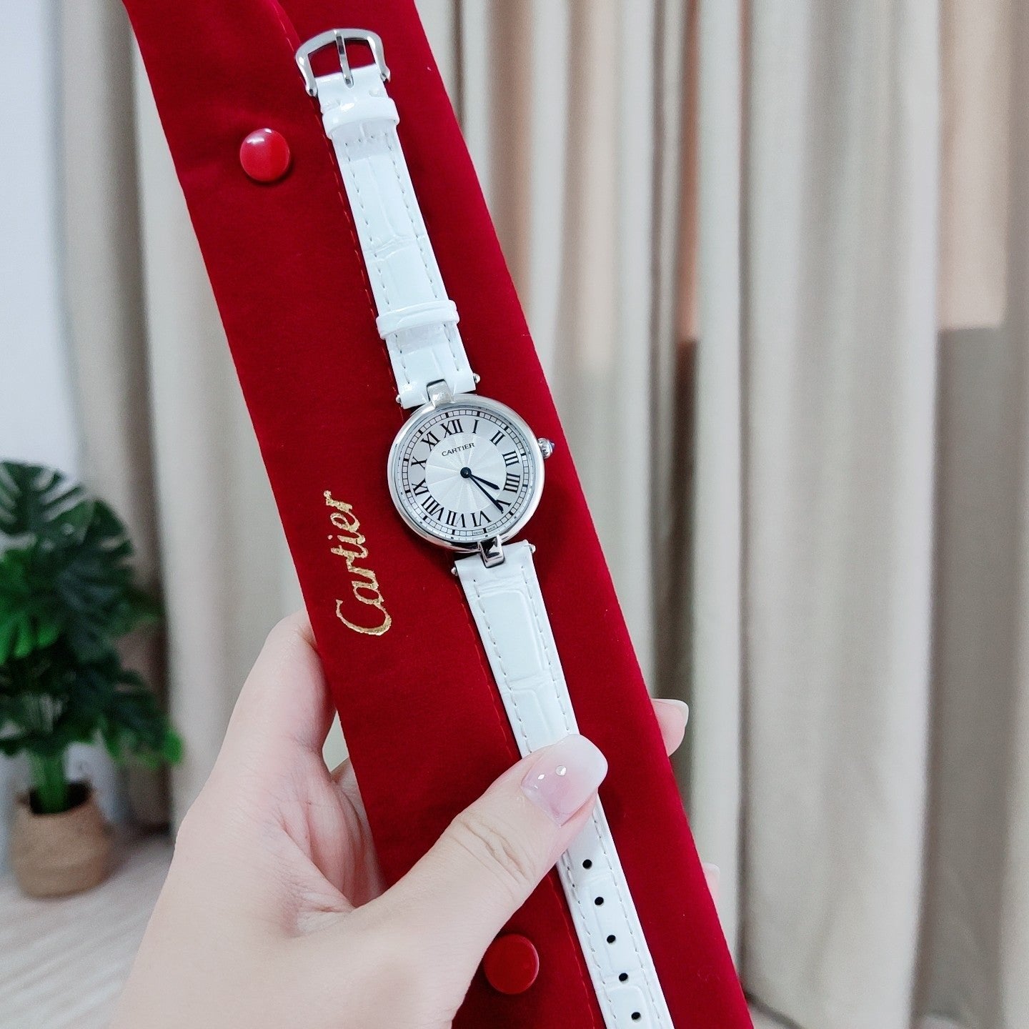 Vendome Ladies White Leather Strap Watch 30mm CTR - Level 3