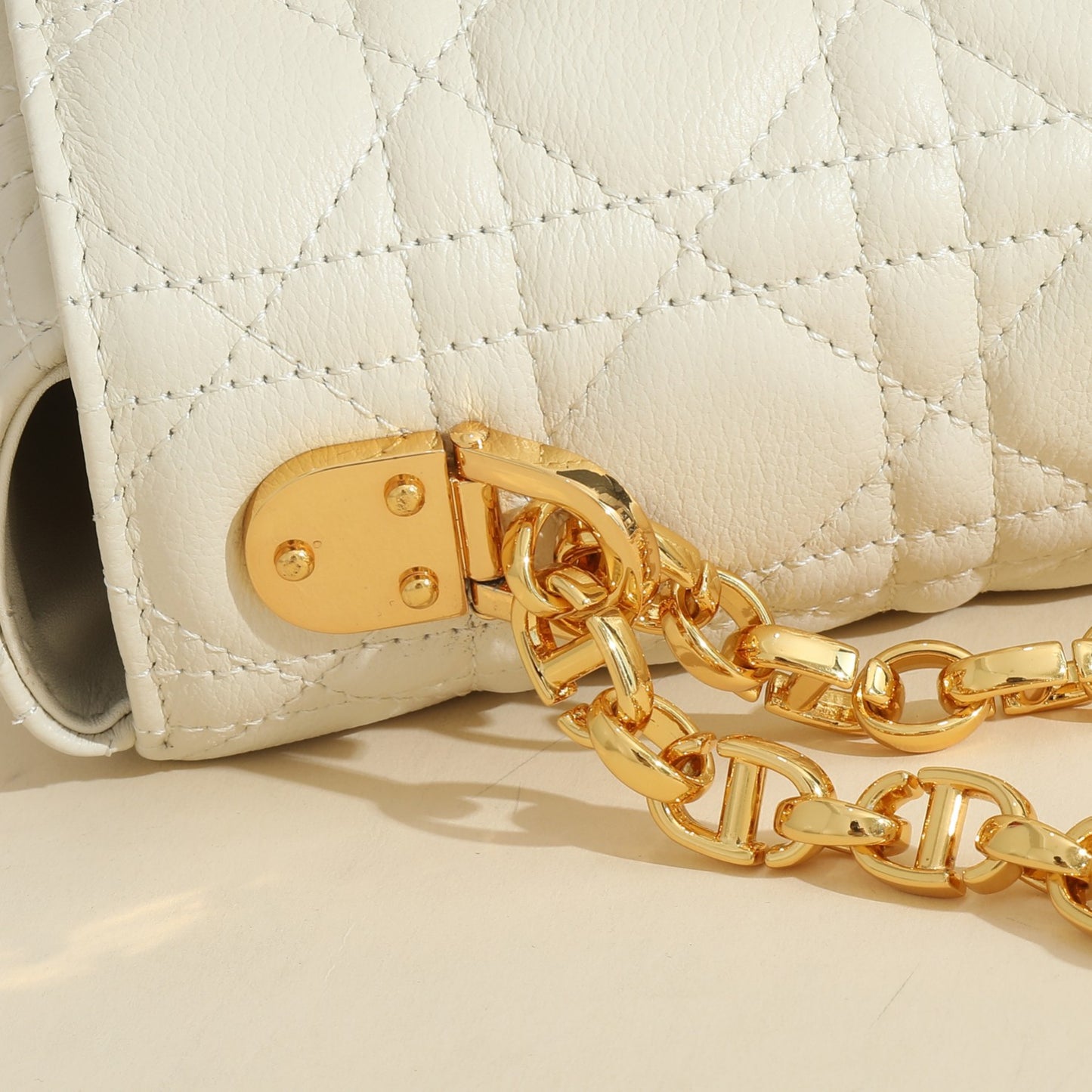 Caro Leather Chain Bag Cream White CDR - Level 5