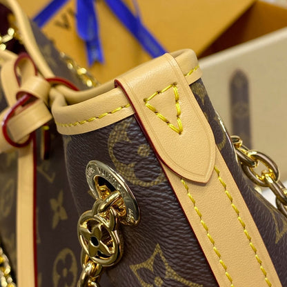 Monogram & Leather Carryall BB - Level 5