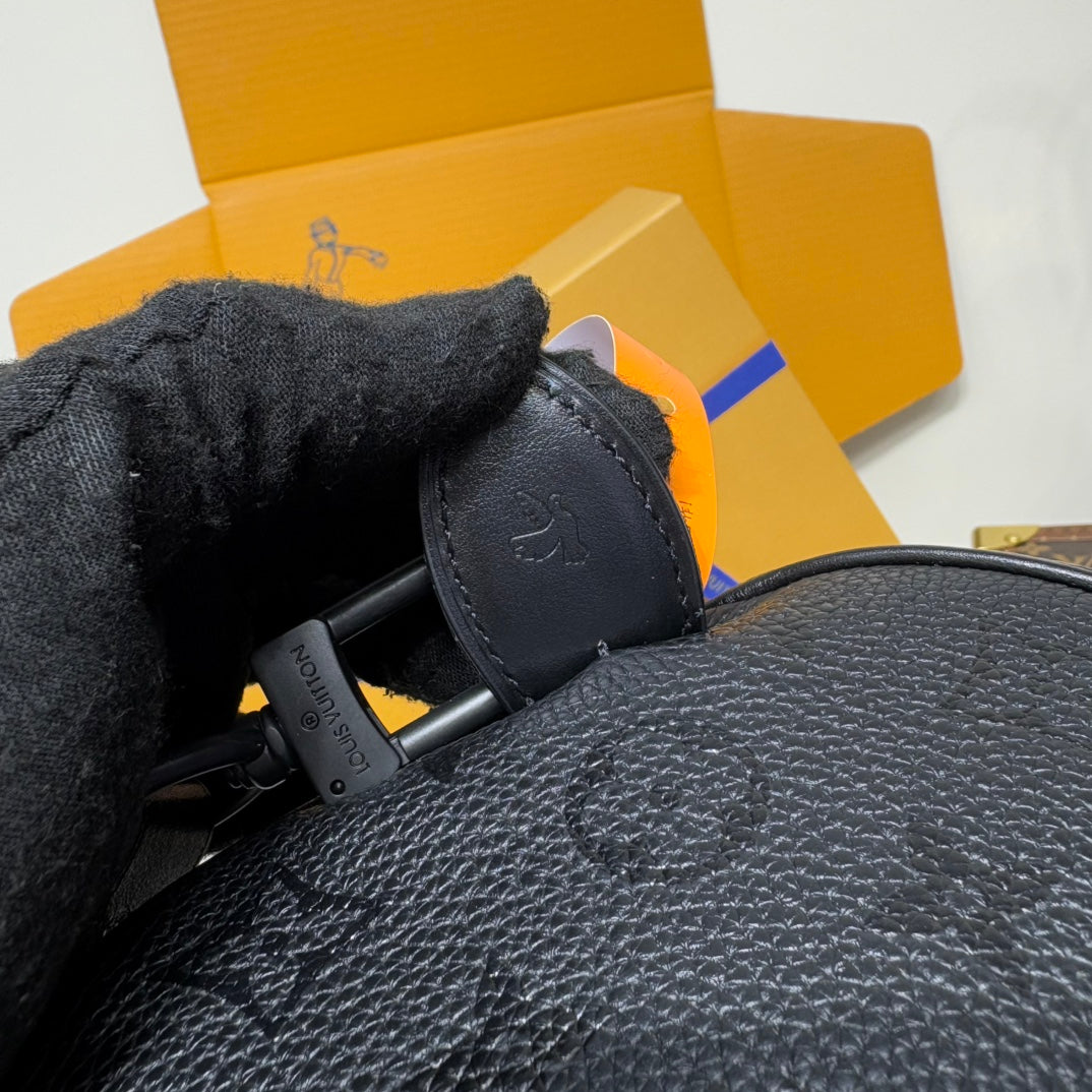 P9 Speedy 30 Bandouliere Ultra Black Leather - Level 5