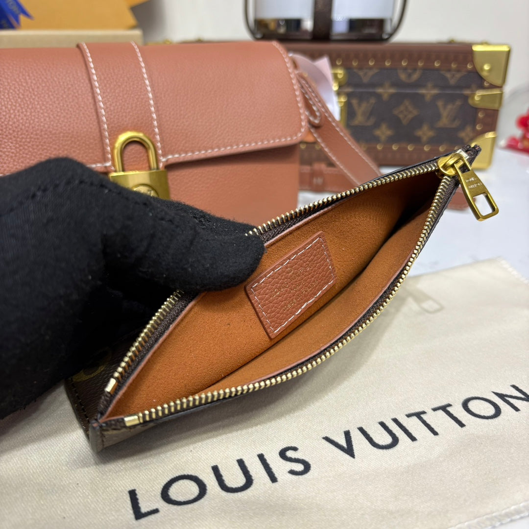 Low Key Wallet On Chain Brown Leather - Level 5