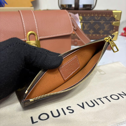Low Key Wallet On Chain Brown Leather - Level 5