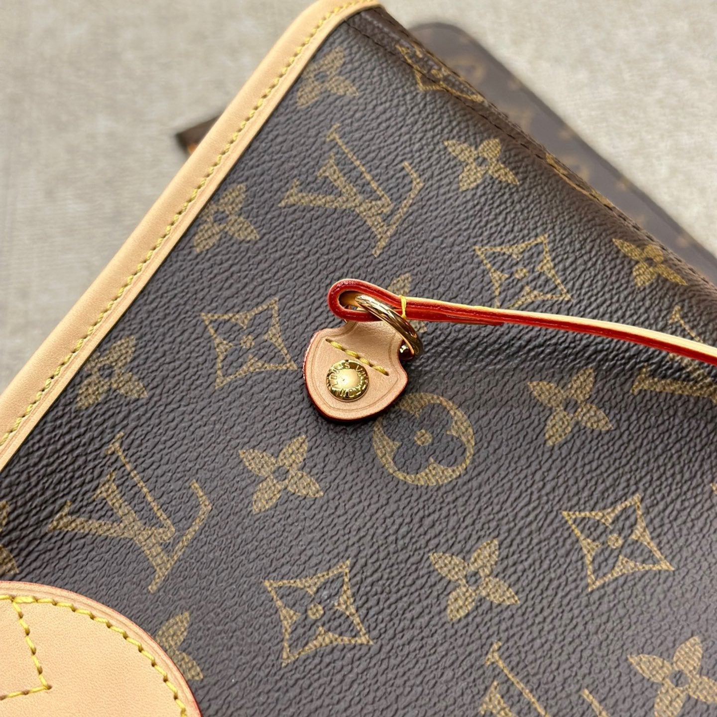 Neverfull MM Brown Mono & Red - Level 3