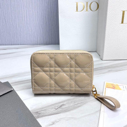 Beige Patent Leather Caro Wallet CDR - Level 5