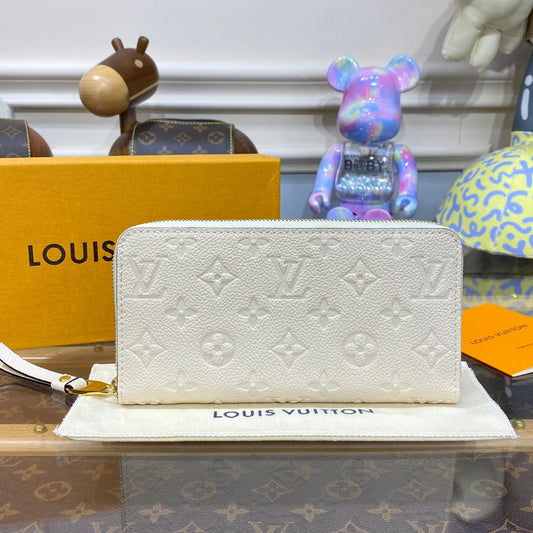 White Empreinte Leather Zippy Wallet LOU - Level 5