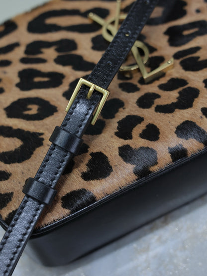 Leopard Lou Camera Bag YLS - Level 5