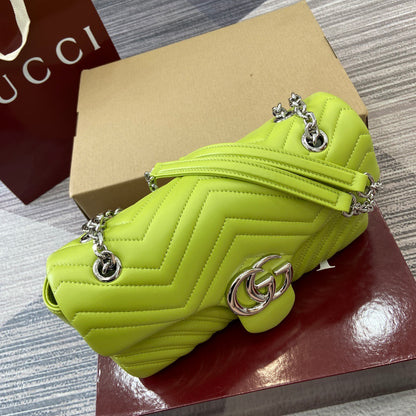 Medium Marmont Bag Bright Green Leather - Level 5