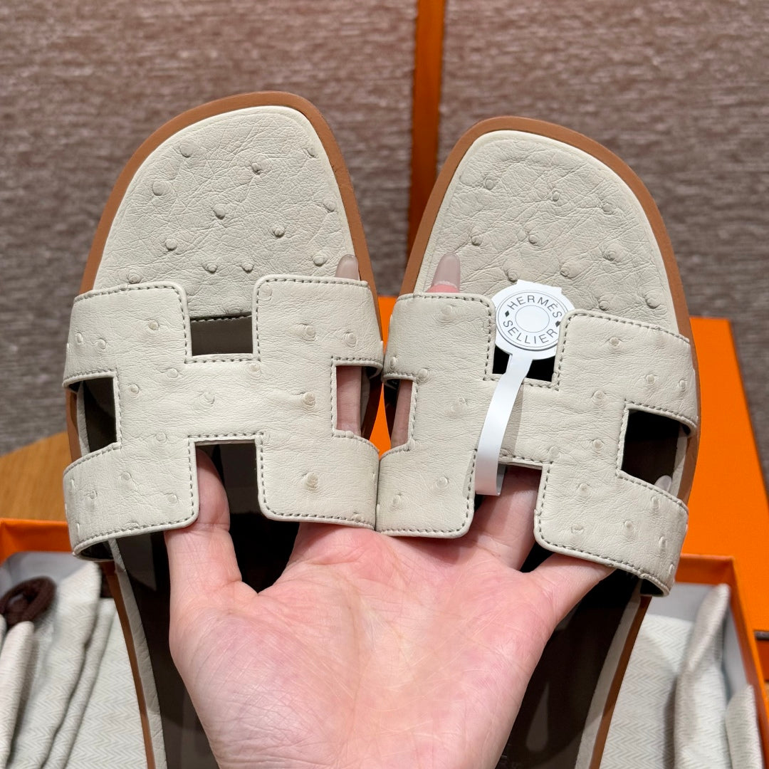 Wool White Ostrich Oran Sandals - Level X