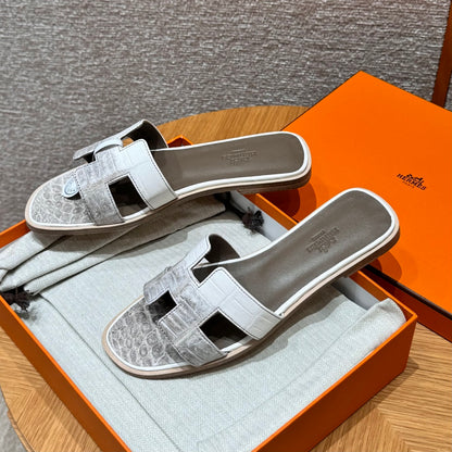 Himalayan Croc Oran Sandals - Level X