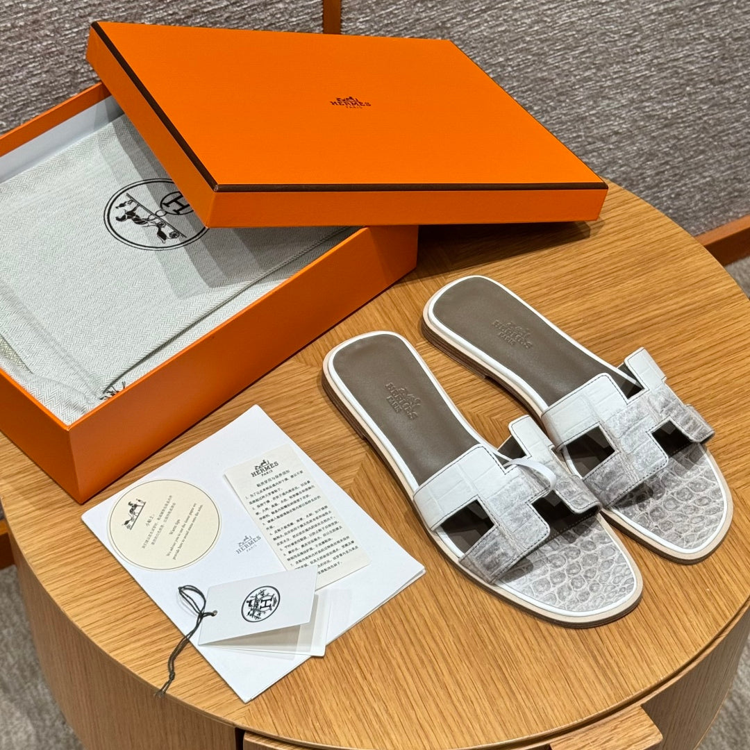 Himalayan Croc Oran Sandals - Level X
