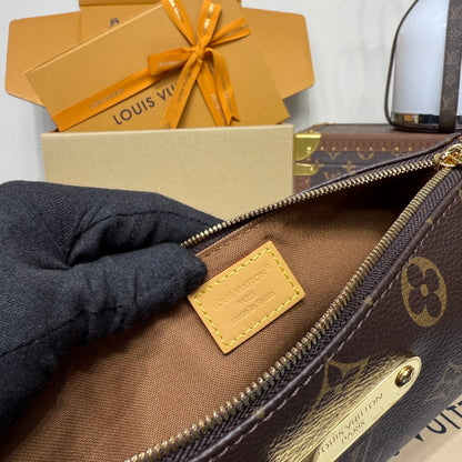 Eva Pochette Brown Mono - Level 5