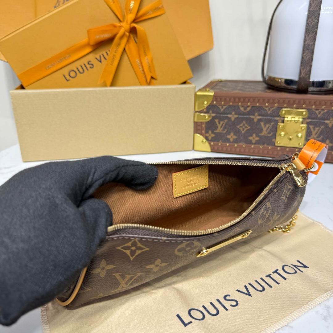 Eva Pochette Brown Mono - Level 5