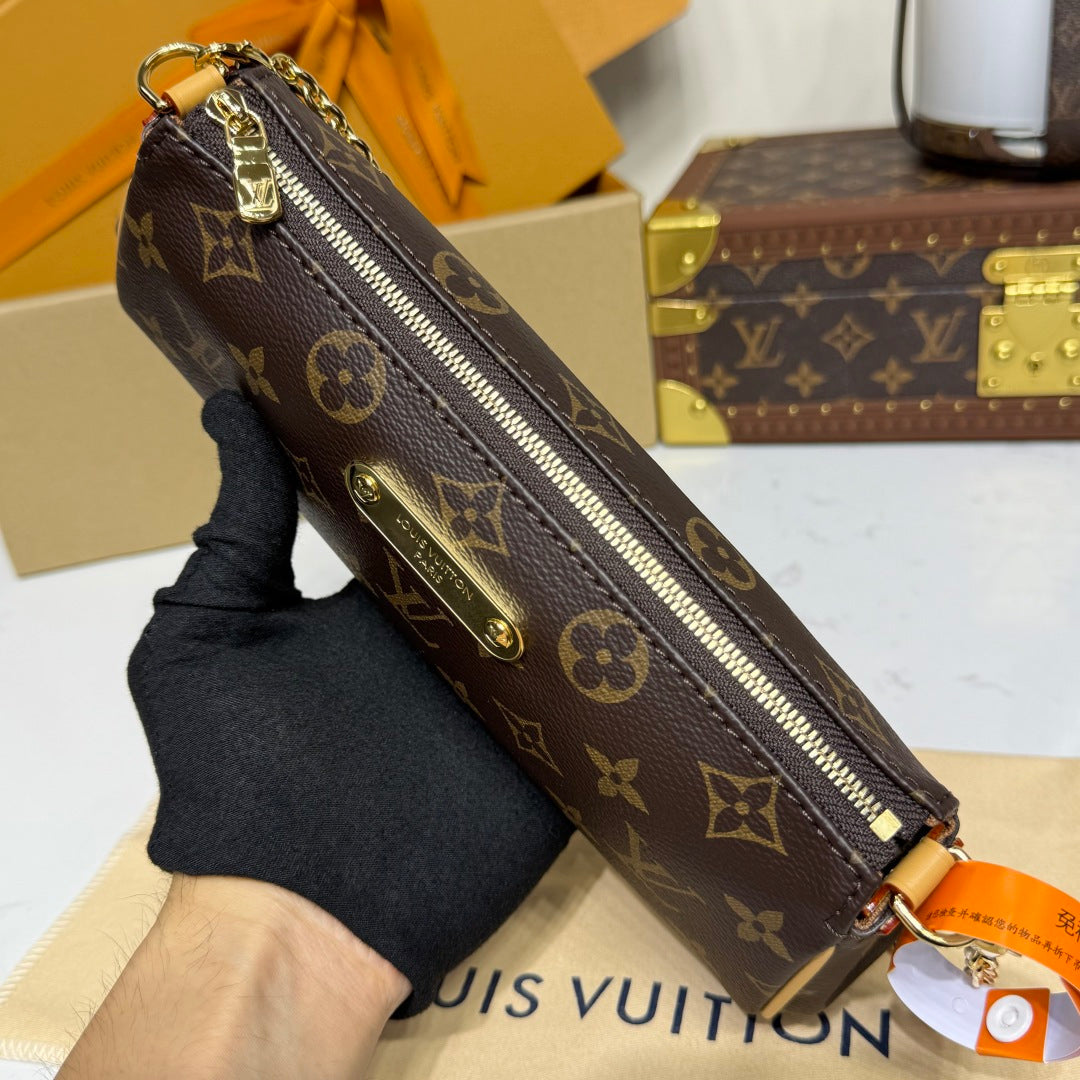 Eva Pochette Brown Mono - Level 5