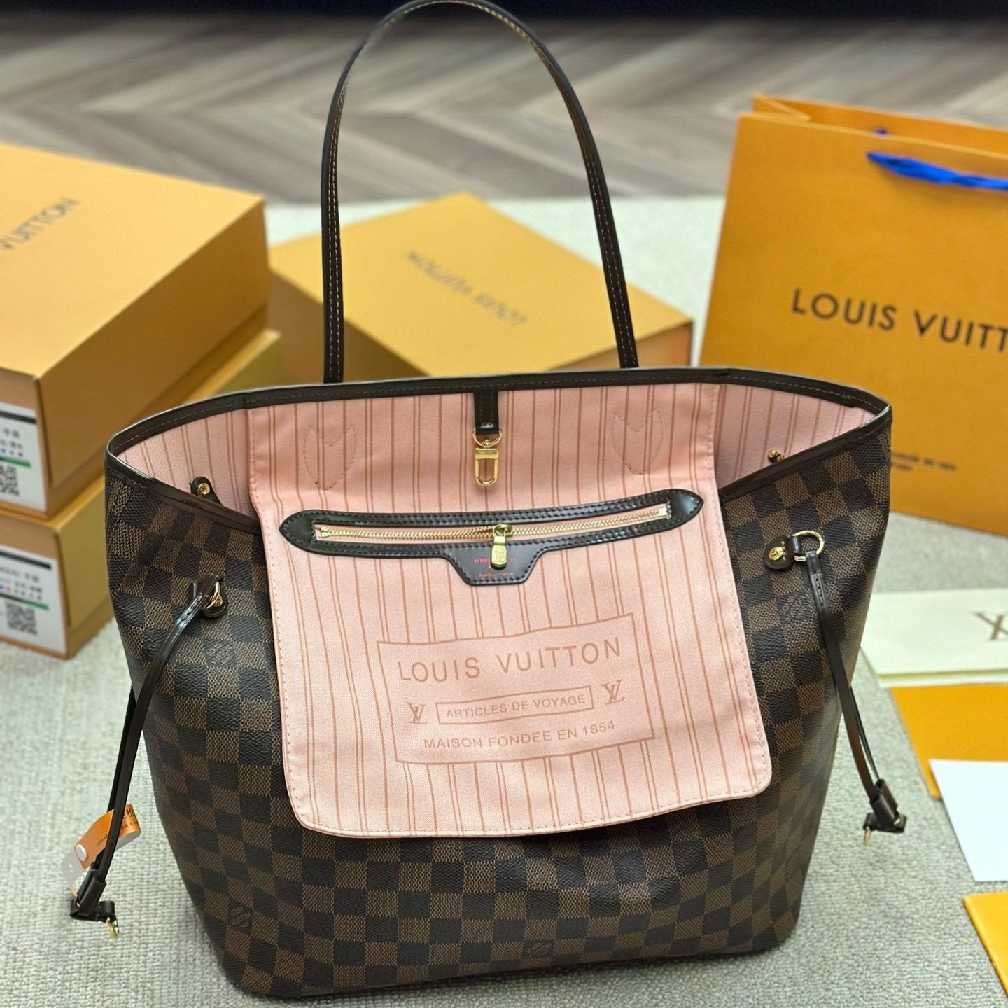 Neverfull MM Brown Damier & Pink - Level 3