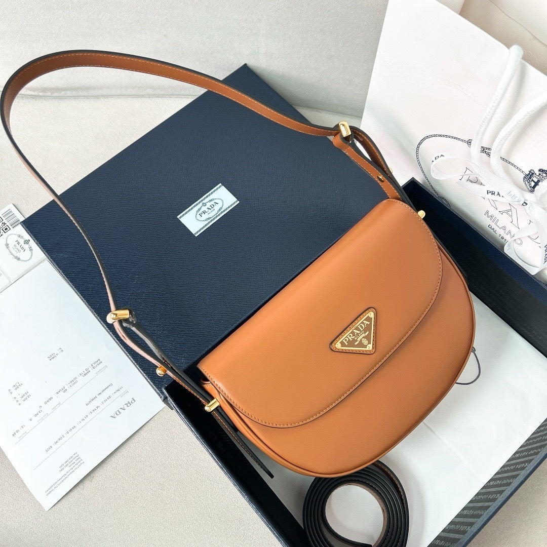 Brown Leather Arque Shoulder Bag - Level 5