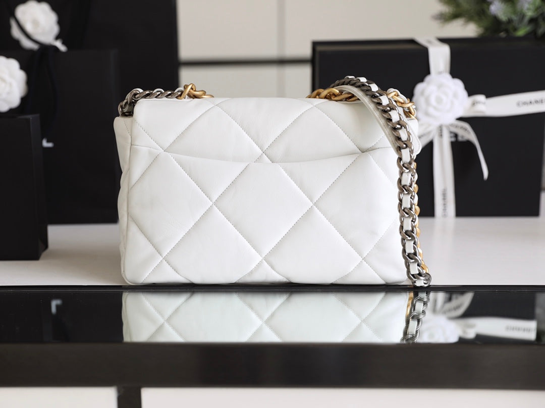 19 Bag Small White & Gold CNL - Level 5
