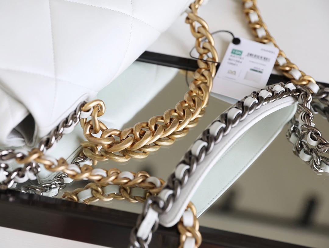 19 Bag Small White & Gold CNL - Level 5