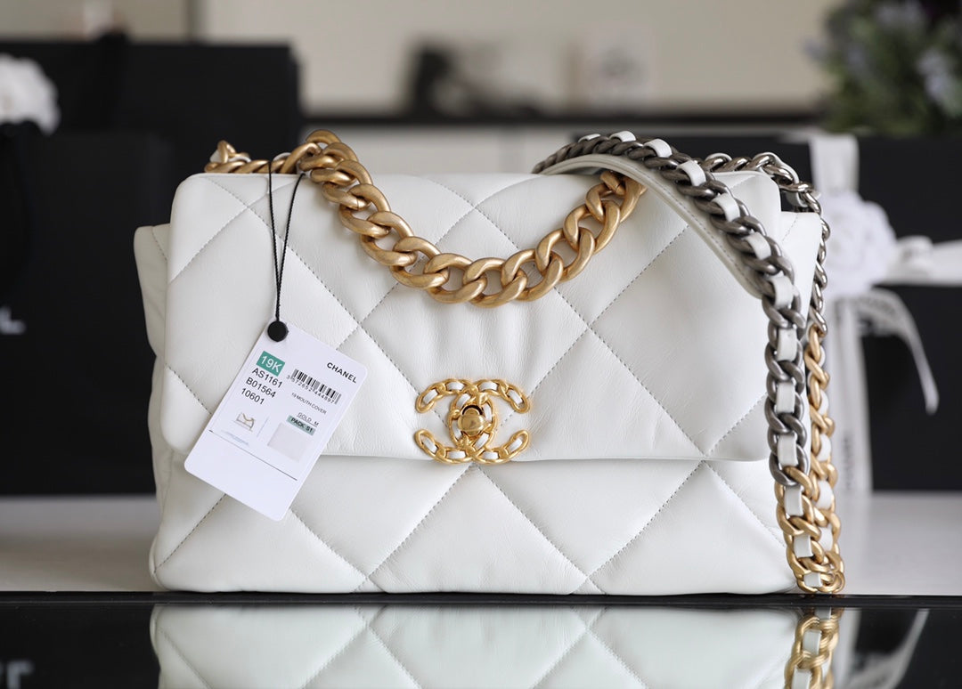 19 Bag Small White & Gold CNL - Level 5