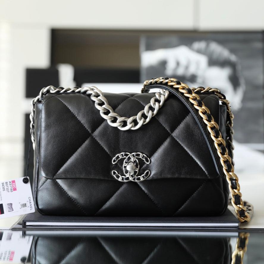 19 Bag Small Black & Silver - Level 5
