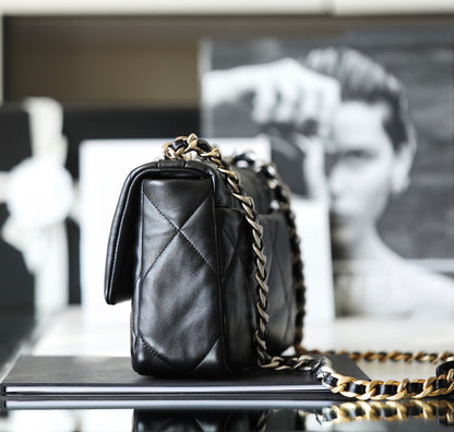 19 Bag Small Black & Silver - Level 5