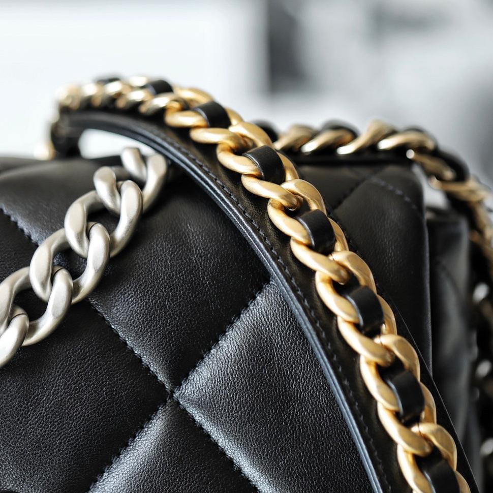 19 Bag Small Black & Silver - Level 5
